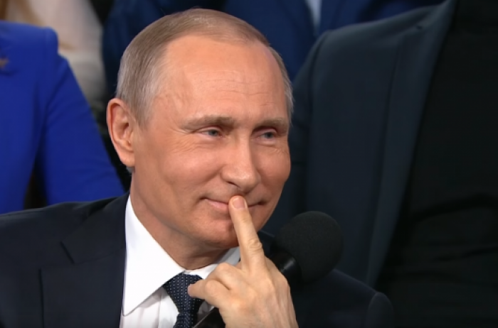 Президент РФ Владимир Путин вскоре после вступления в должность подписал очередной так называемый майский указ, которым определяются национальные цели развития России на период до 2024 года.  В документе, опубликованном в понедельник, 7 мая, на сайте Кремля, значатся 17 пунктов, выполнение которых требуется "в целях осуществления прорывного научно-технологического и социально-экономического развития Российской Федерации, увеличения численности населения страны, повышения уровня жизни граждан, создания комфортных условий для их проживания, а также условий и возможностей для самореализации и раскрытия таланта каждого человека".  В частности, правительству РФ поручено...