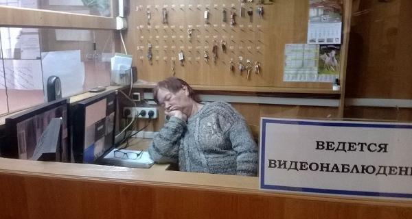 Представители министерства в своем Письме от 27 апреля 2023 г. № 24-06-06/38707 "О рассмотрении обращения", в частности, отметили, что НМЦК в случае закупки бюджетным учреждением охранных услуг определяется на основании положений Порядка, утвержденного Приказом Росгвардии от 15 февраля 2021 г. № 45.  В то же время, учитывая, что расходы на закупку товаров, работ и услуг должны соответствовать...
