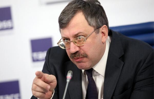 Замглавы ФАС России привлёк внимание участников Российского форума малого и среднего предпринимательства к проблеме сертификации продукции.  &laquo;ГОСТы формируют участники, которые уже работают на рынке, а если туда приходит новая компания, которая производит продукцию, может, более высокого качества, но не соответствующую стандарту, они не...